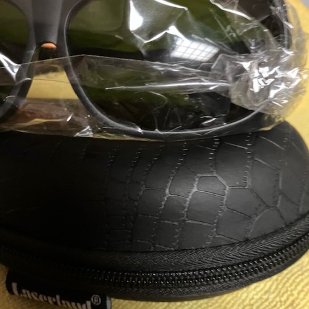Protective goggles - Picture 2 of 9